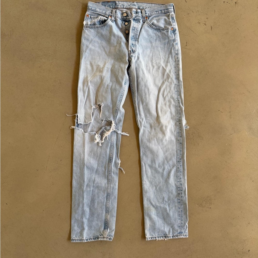 Vintage Levi's High Rise Distressed Light Blue Jeans